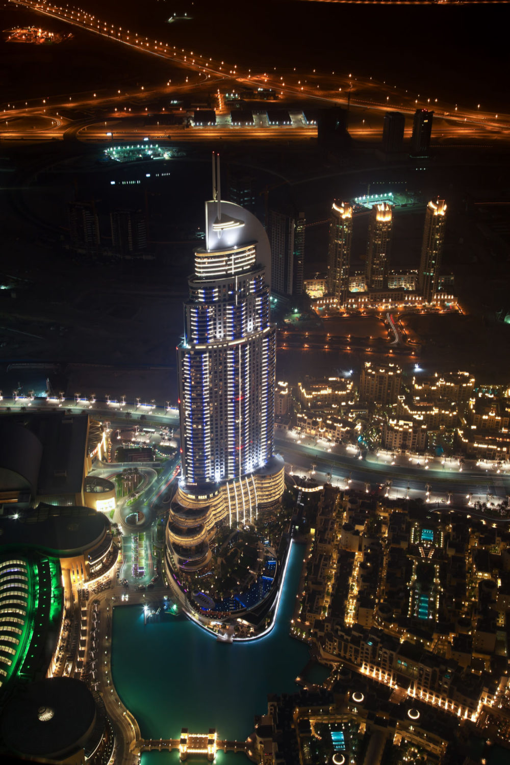 حتى يتم الحصول على فرص استثمارية في جبل على يجب توفير الآتي: